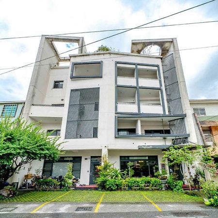 五葉松民宿-電梯民宿 近慈濟中小學及慈科大及人社院 花莲市 外观 照片