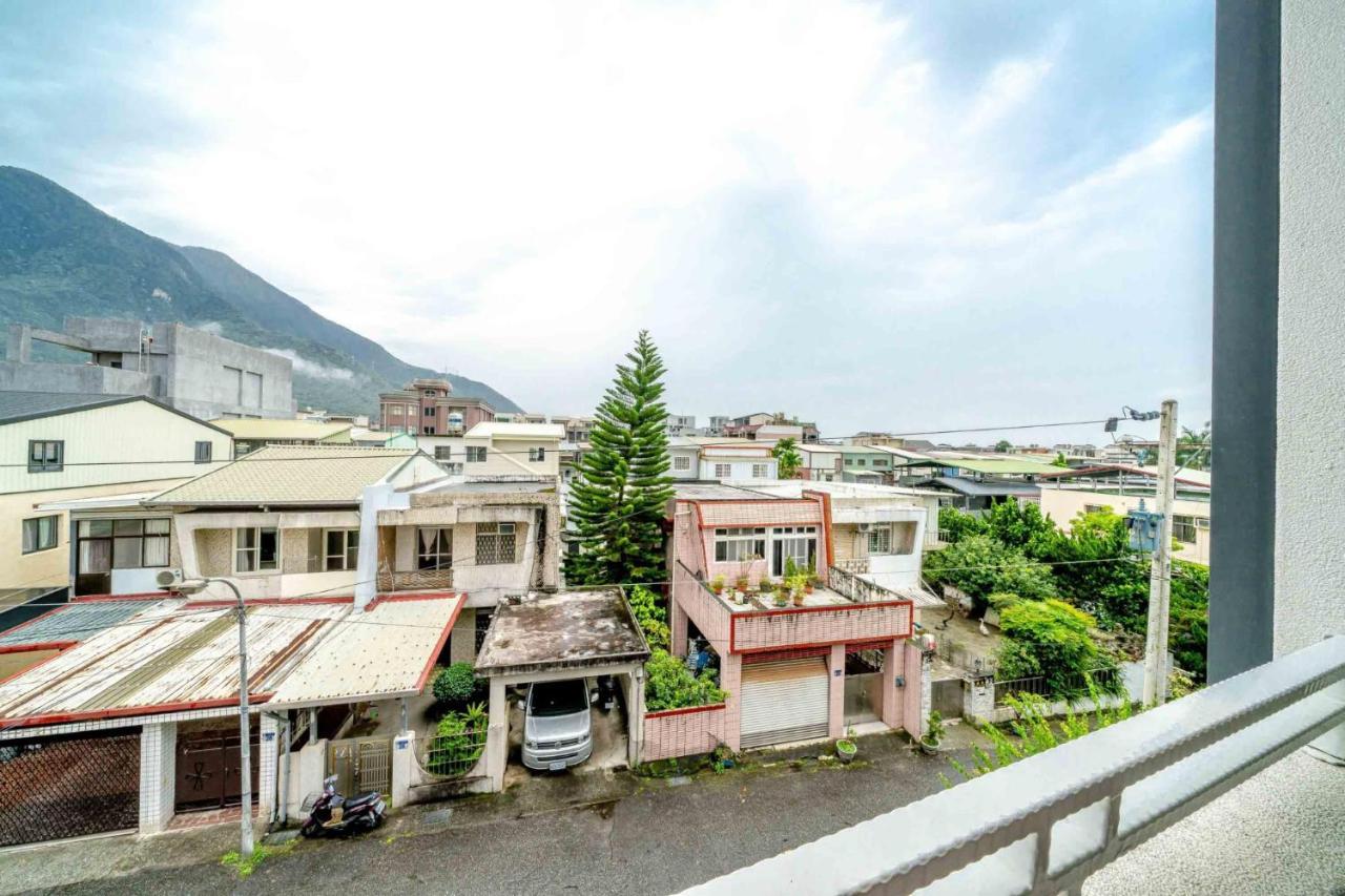 五葉松民宿-電梯民宿 近慈濟中小學及慈科大及人社院 花莲市 外观 照片